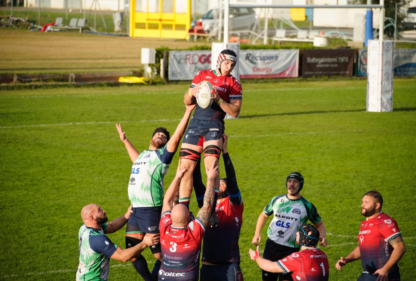 Anticipo di fuoco a Bagnoli: l'Unione Rugby San Benedetto cerca la sesta vittoria consecutiva a Napoli